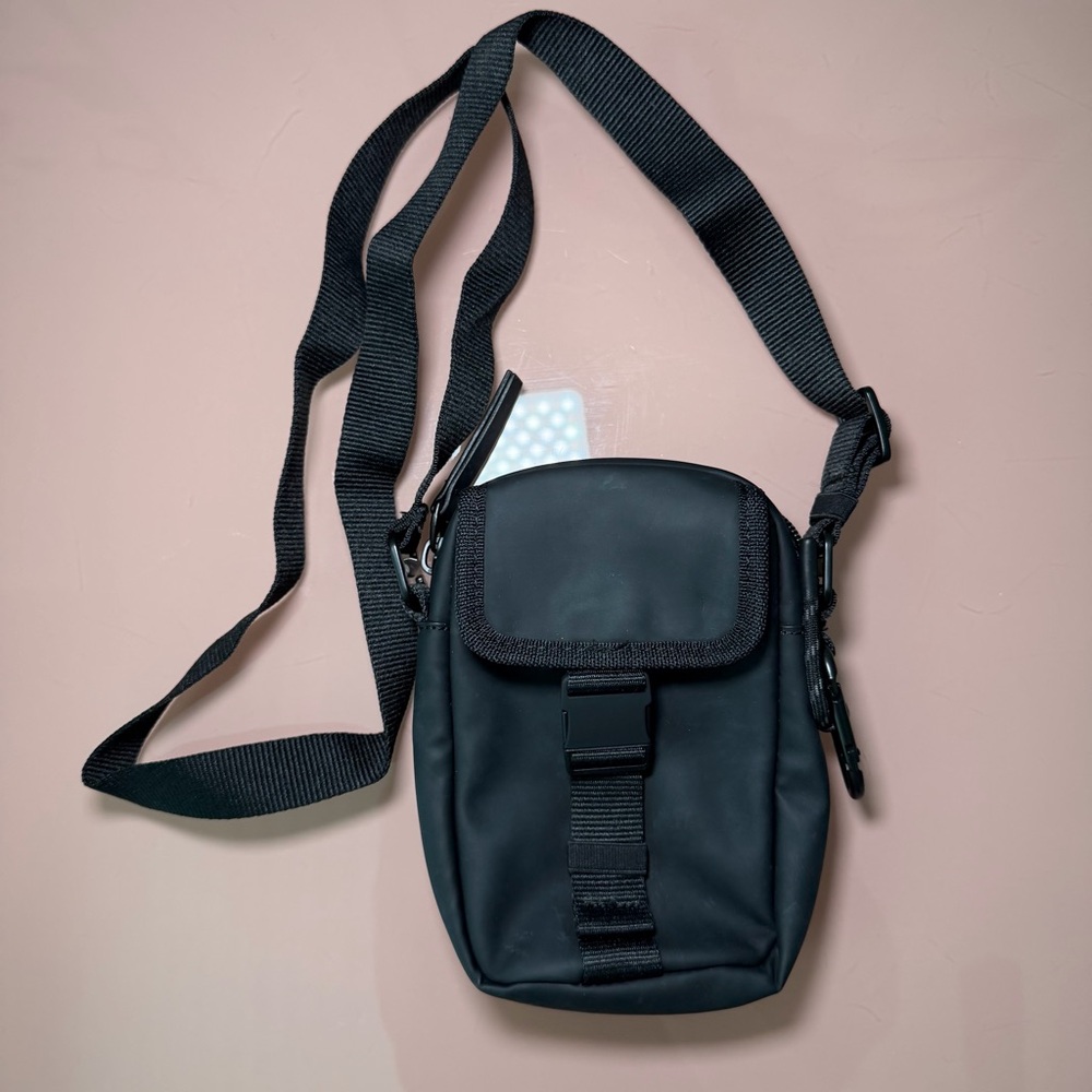 H&M Black Men's Crossbody Messenger Bag with Adjustable Strap